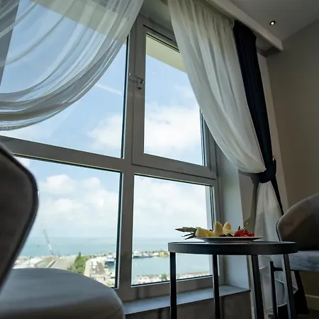 Hotel Newarise 4*